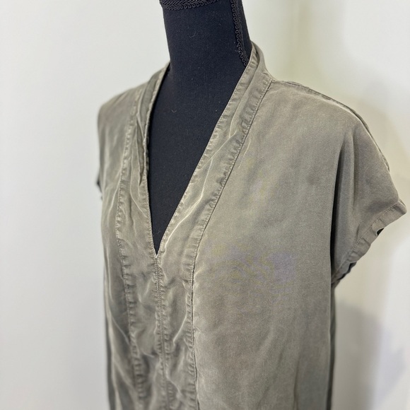 Lacausa Green Tencel V-Neck Front Slit Dress with Pockets (M) - Picture 3 of 10